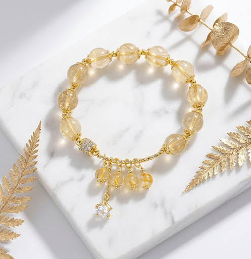 Vòng tay đá thạch anh tóc vàng charm đá lúc lắc - ảnh 1
