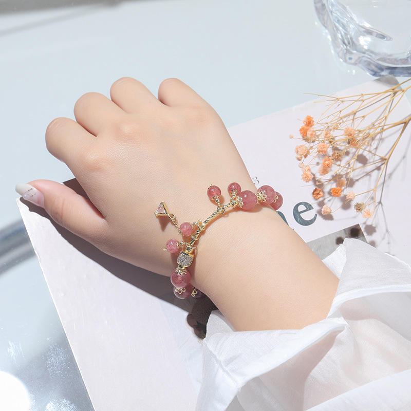Vòng tay đá thạch anh dâu Charm đá lúc lắc - ảnh 2