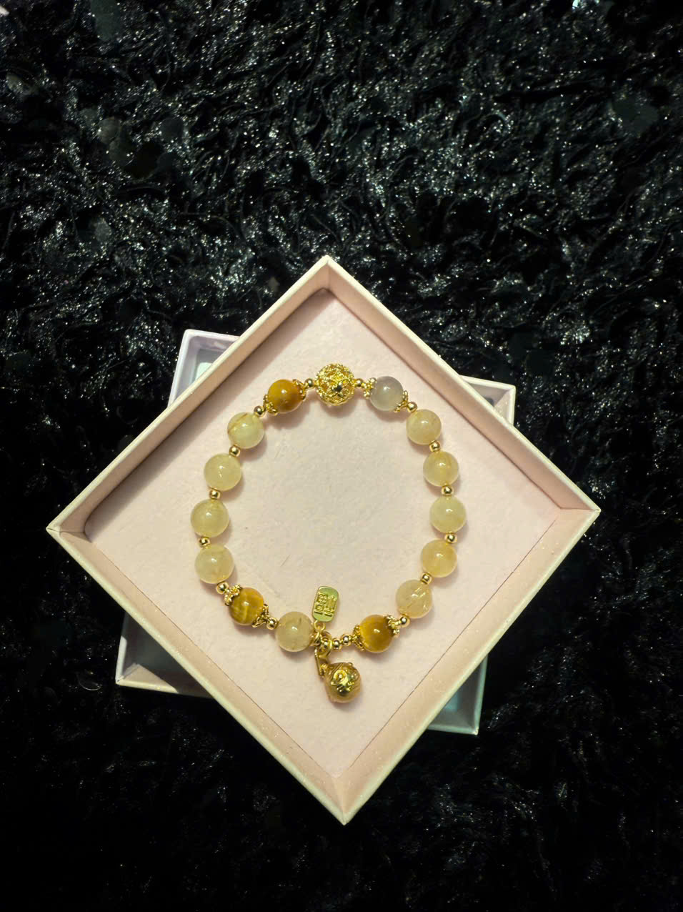 Vòng tay thạch anh tóc vàng, mắt hổ charm lục lạc - ảnh 5